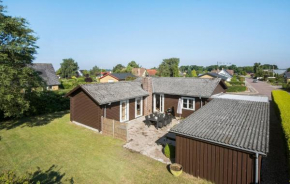 3 Bedroom Lovely Home In Millinge in Millinge